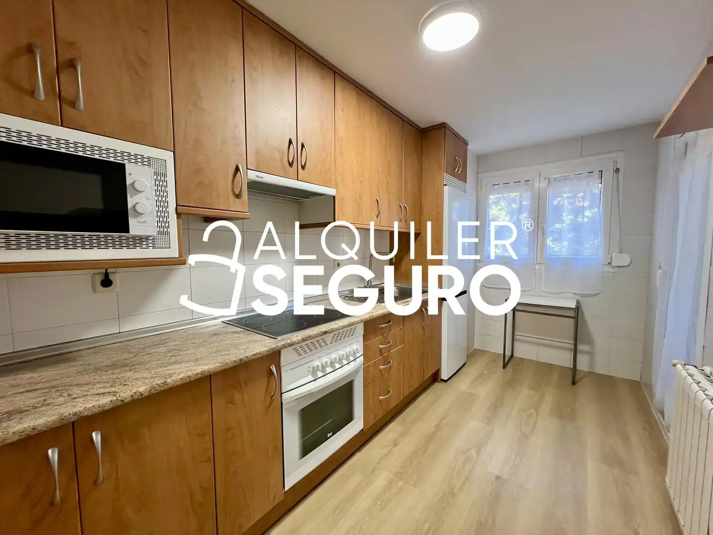 Cocina de Piso de alquiler en Madrid con Aire acondicionado, Calefacción y Piscina