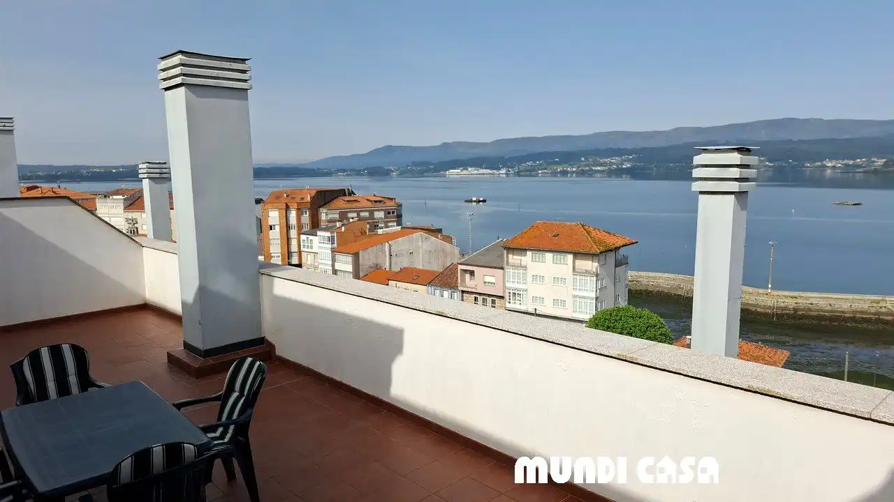 Terraza de Ático de alquiler en Rianxo con Calefacción, Terraza y Trastero