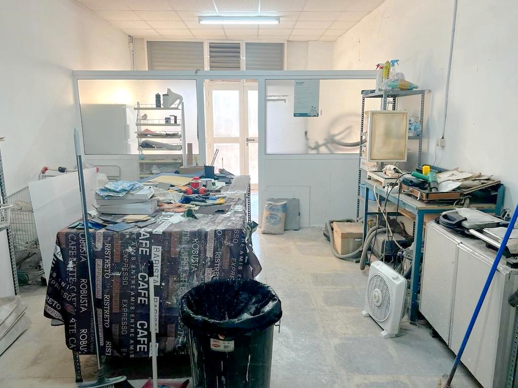 Cuina de Local en venda en Cornellà de Llobregat