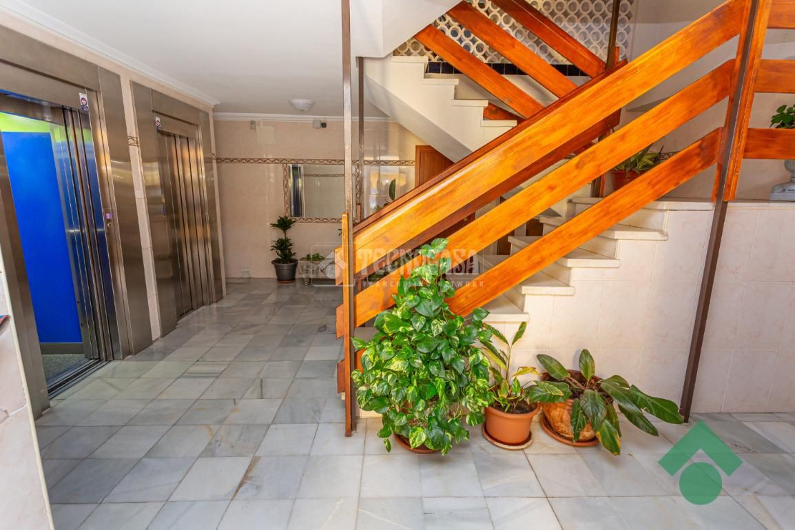 Flat for sale in Algeciras  with Furnished and Balcony