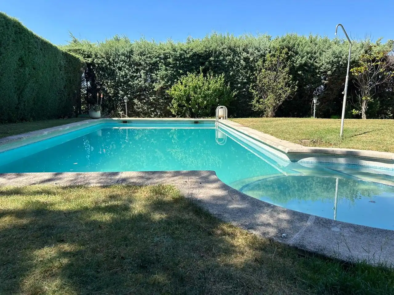 Piscina de Casa o chalet en venta en Majadahonda con Calefacción, Jardín privado y Parquet