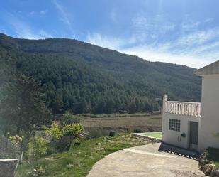 Vista exterior de Casa o xalet en venda en La Pobla de Benifassà amb Terrassa