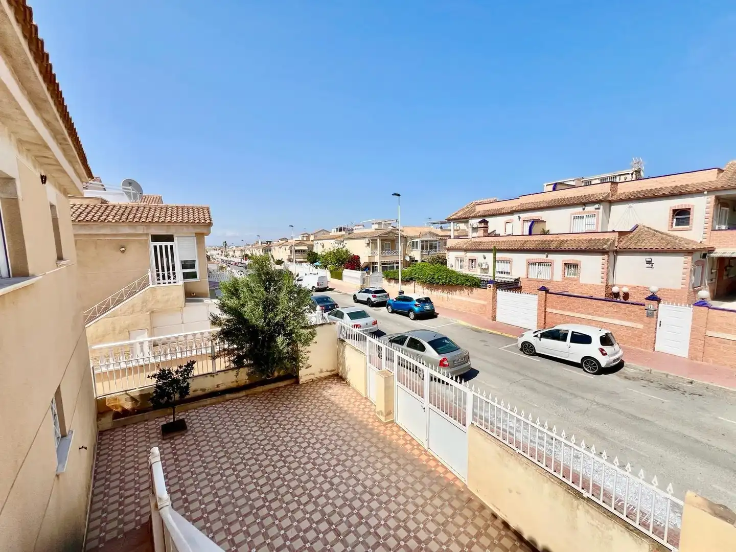 Vista exterior de Casa o chalet en venta en Torrevieja con Jardín privado, Terraza y Trastero