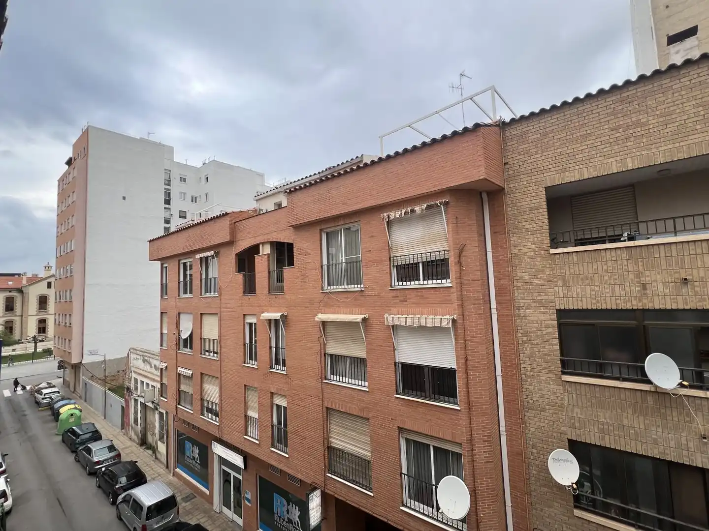 Exterior view of Duplexes for sale in Castellón de la Plana / Castelló de la Plana  with Air Conditioner and Terrace