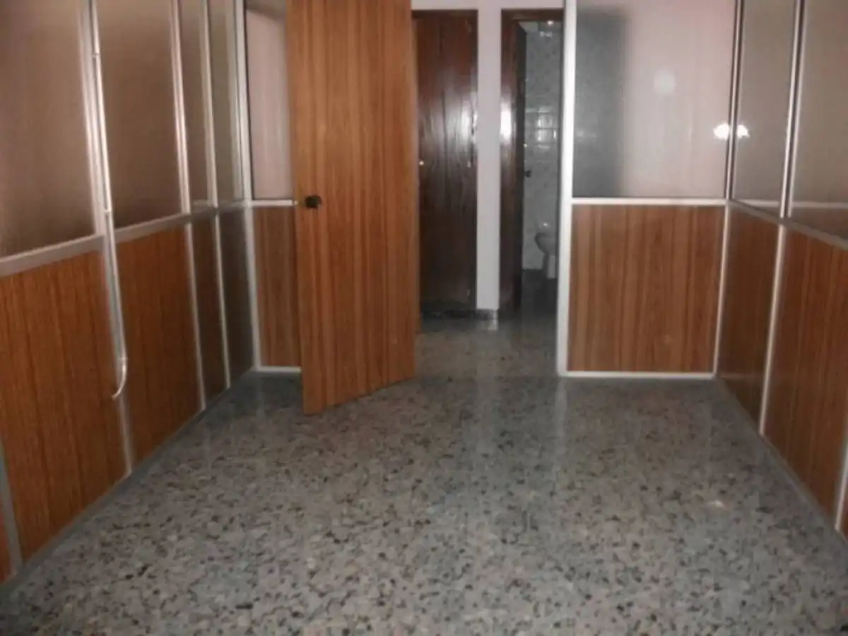 Office space to rent in Centre - Passeig i Rodalies, imagen 2