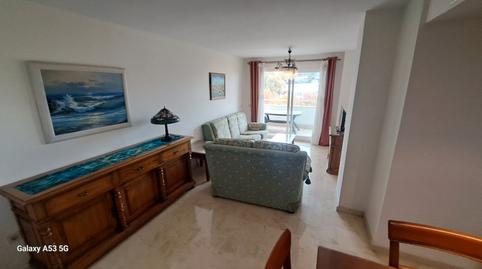 Foto 3 de Piso de alquiler en Playa Bajadilla - Puertos, Marbella