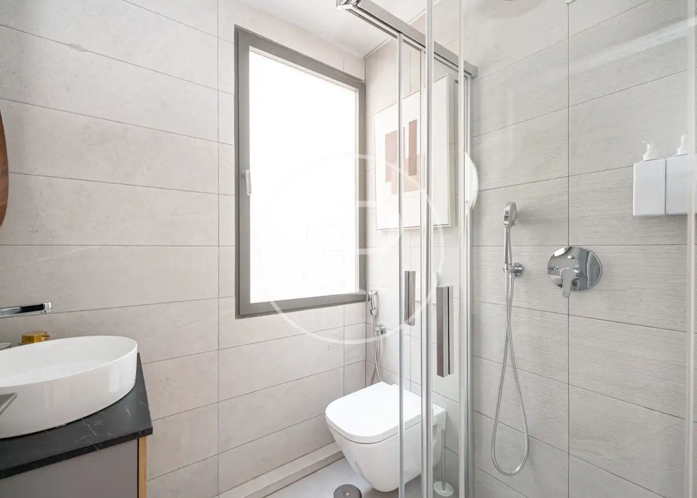 Baño de Piso en venta en Madrid con Aire acondicionado, Calefacción y Amueblado