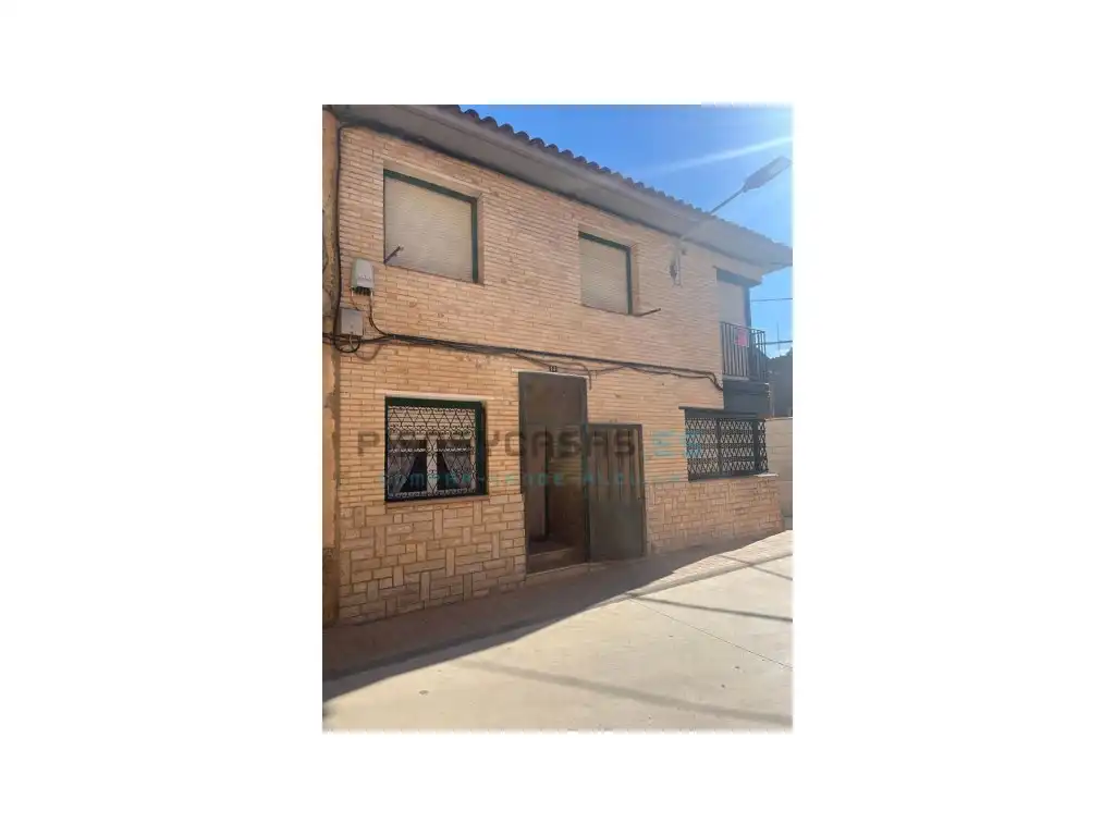 Vista exterior de Casa o xalet en venda en Alfamén, Zaragoza