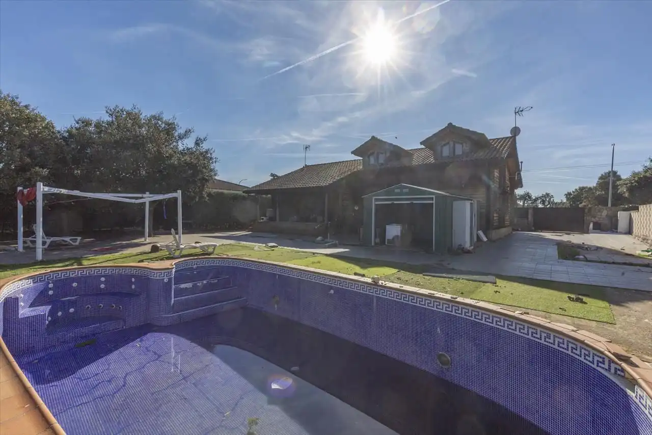 Swimming pool of Houses for sale in Nuevo Baztán  with Heating, Private garden and Storage room