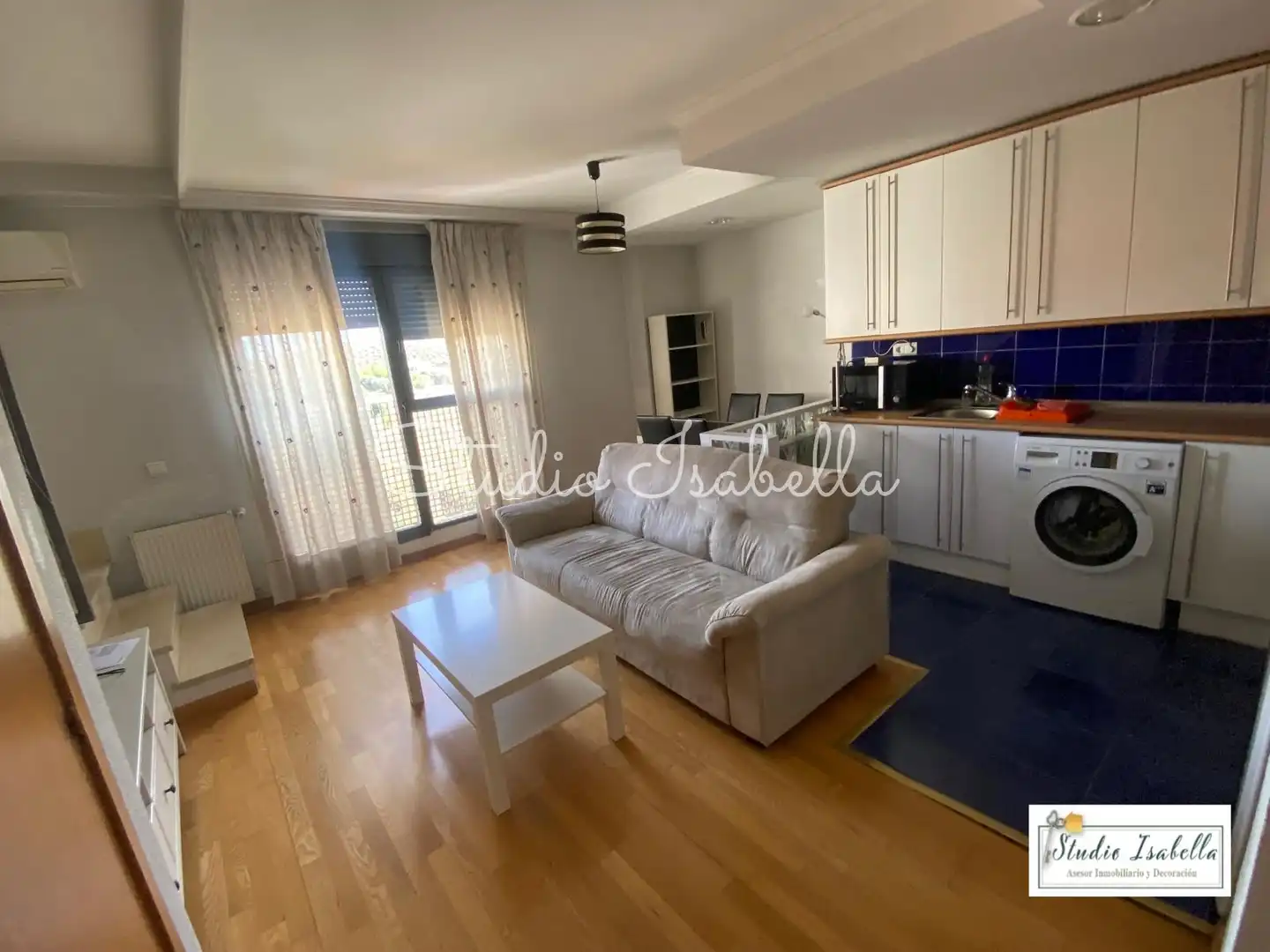 Sala de estar de Dúplex de alquiler en Toledo con Aire acondicionado, Calefacción y Amueblado