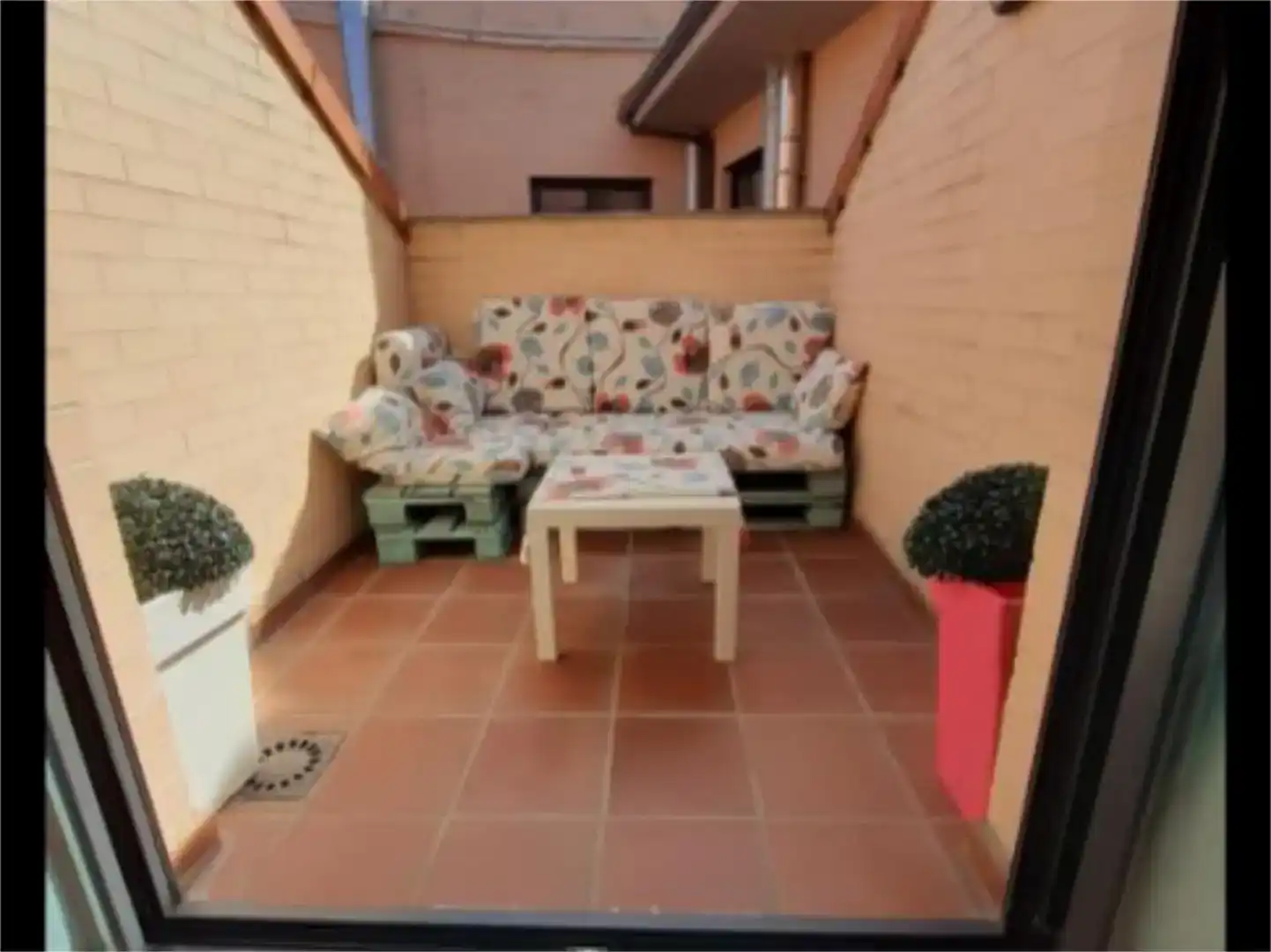 Terraza de Dúplex de alquiler en Valencia de Don Juan con Parquet, Trastero y Amueblado