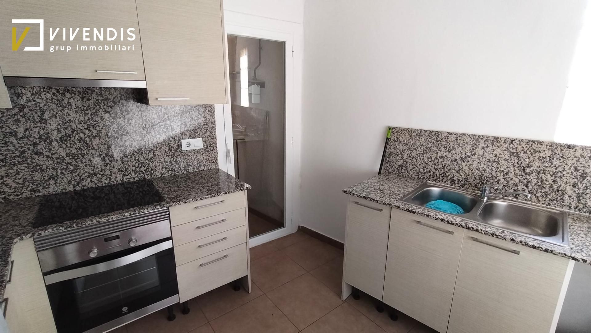 Kitchen of Building for sale in Linyola