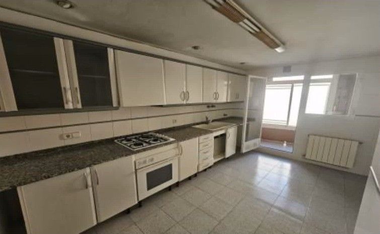 Kitchen of Flat for sale in  Valencia Capital