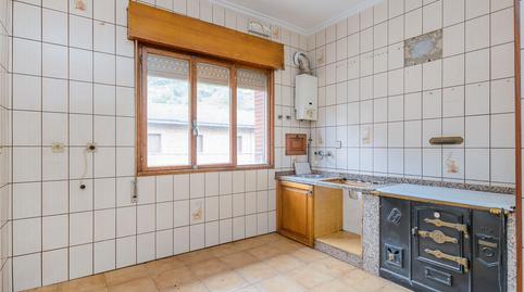 Foto 2 de Piso en venta en C/ Santa Bárbara, Aller, Asturias