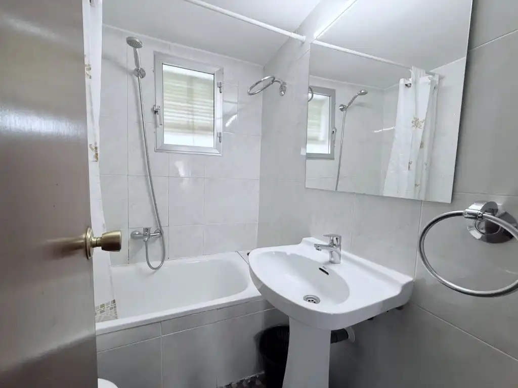 Bathroom of Flat for sale in Córdoba
