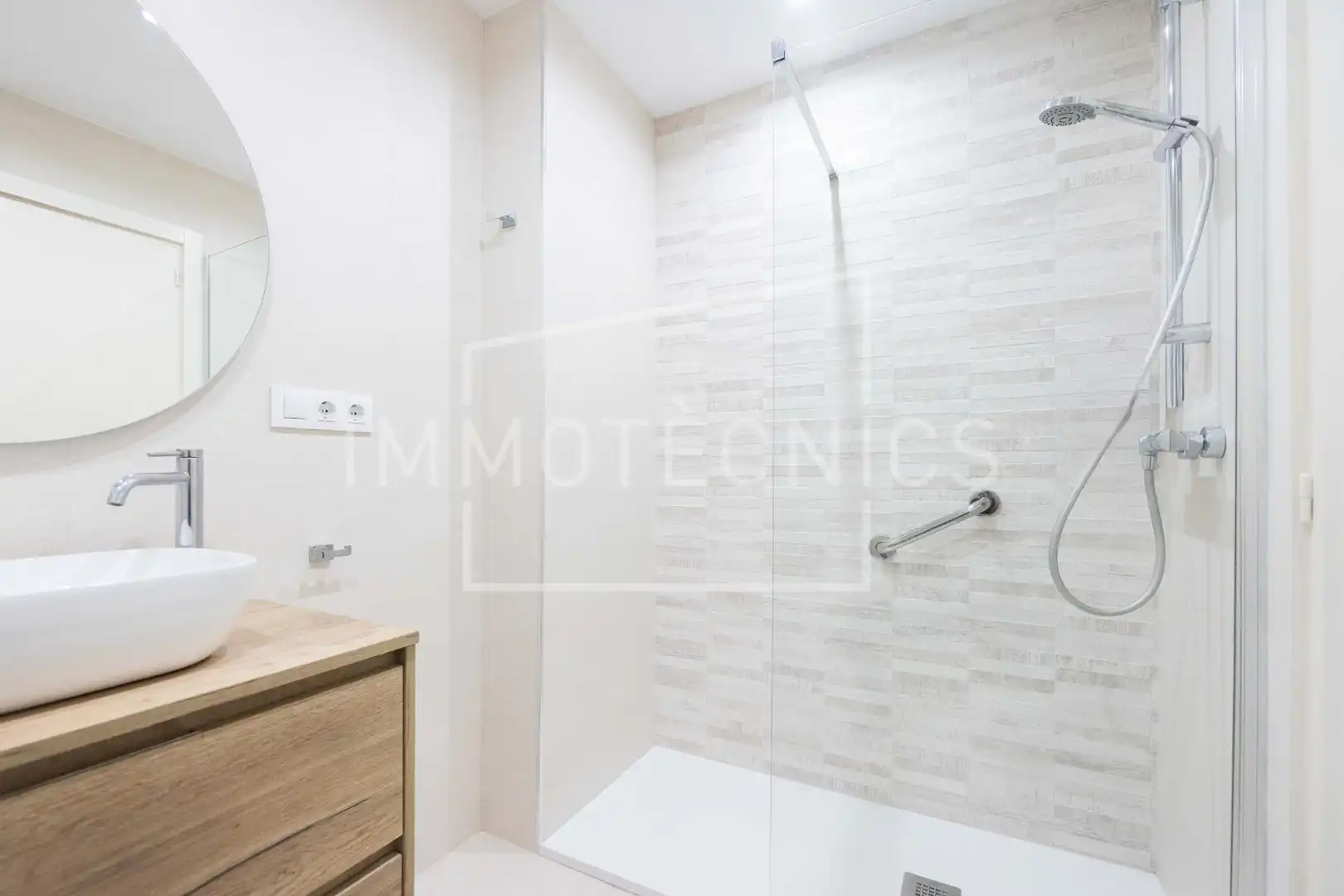 Badezimmer von Maisonette zum Verkauf in Caldes d'Estrac mit Klimaanlage, Heizung und Privatgarten