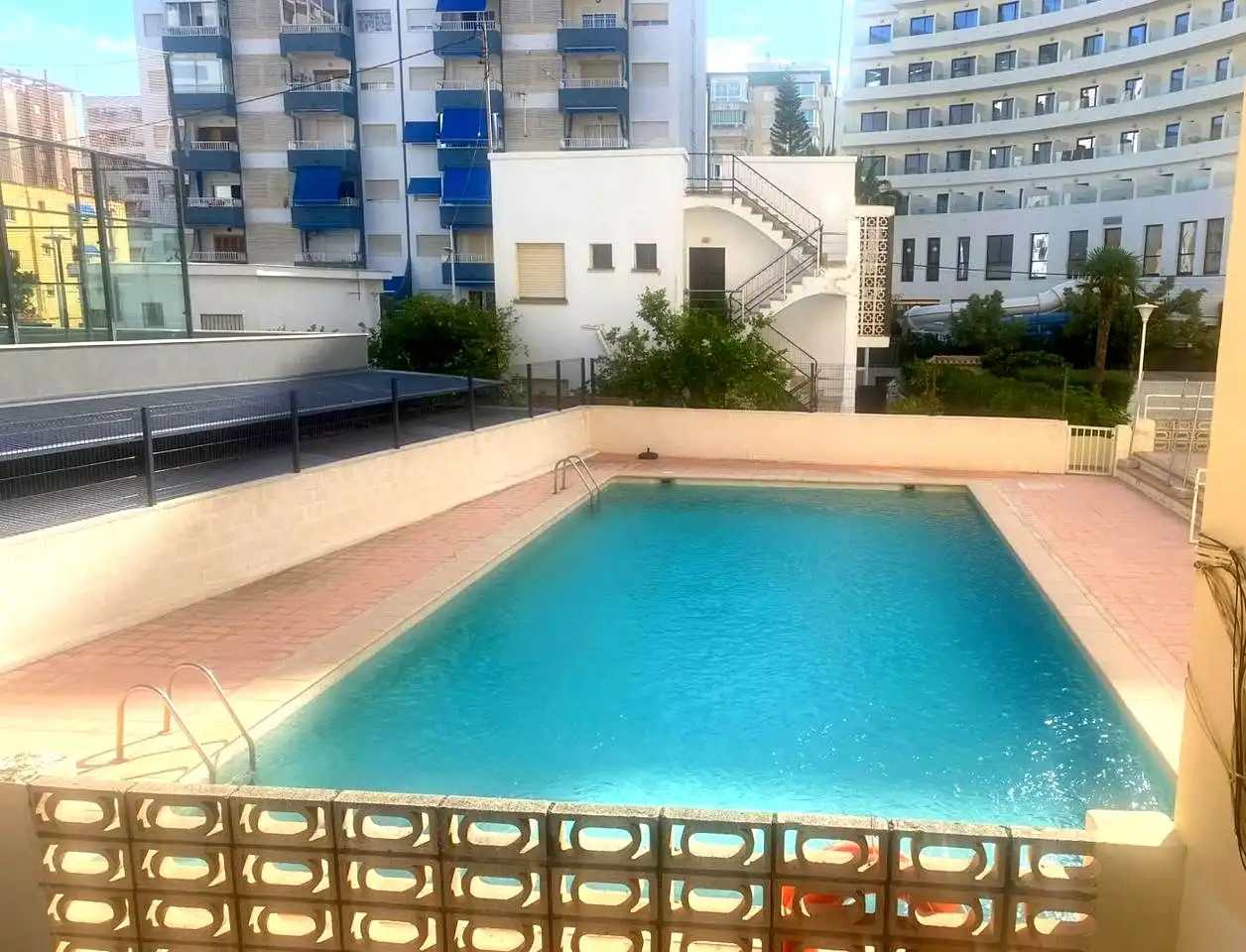 Piscina de Apartamento de alquiler en Gandia con Aire acondicionado, Terraza y Piscina comunitaria