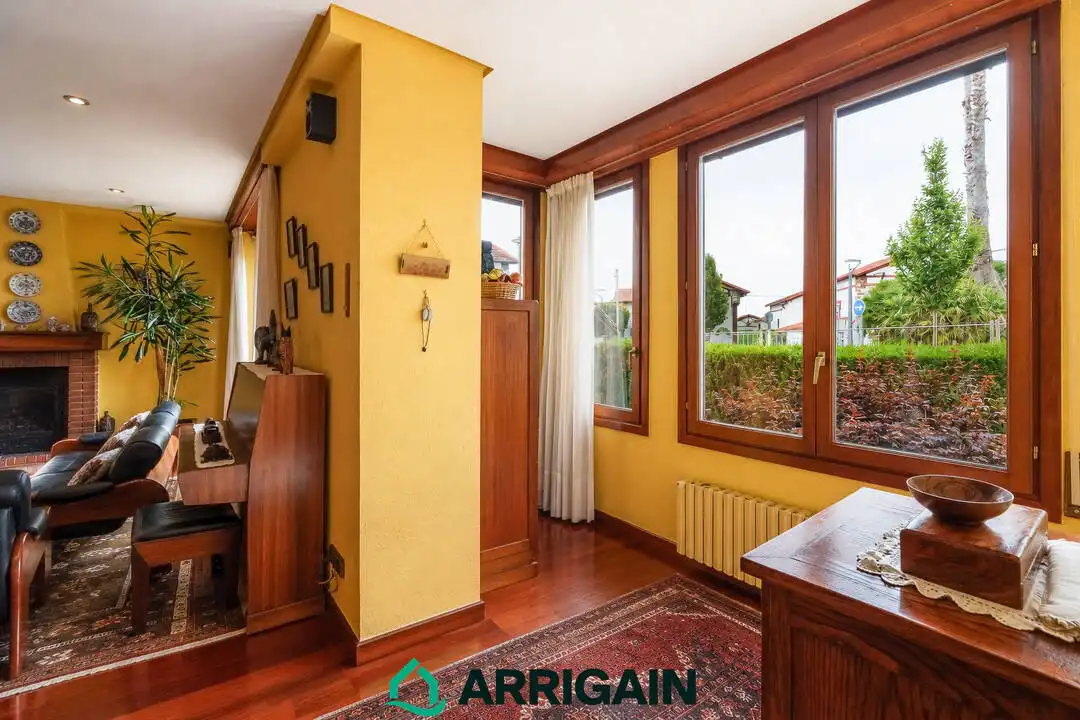 Casa o chalet en venta en Irun  con Calefacción, Jardín privado y Terraza