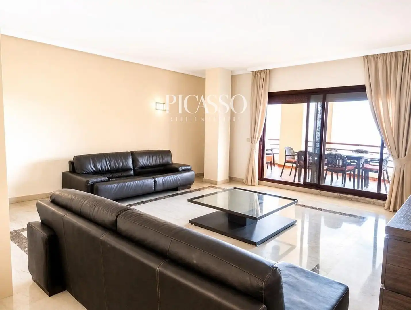 Flat with pool for sale in de la Costa del Sol, imagen 2