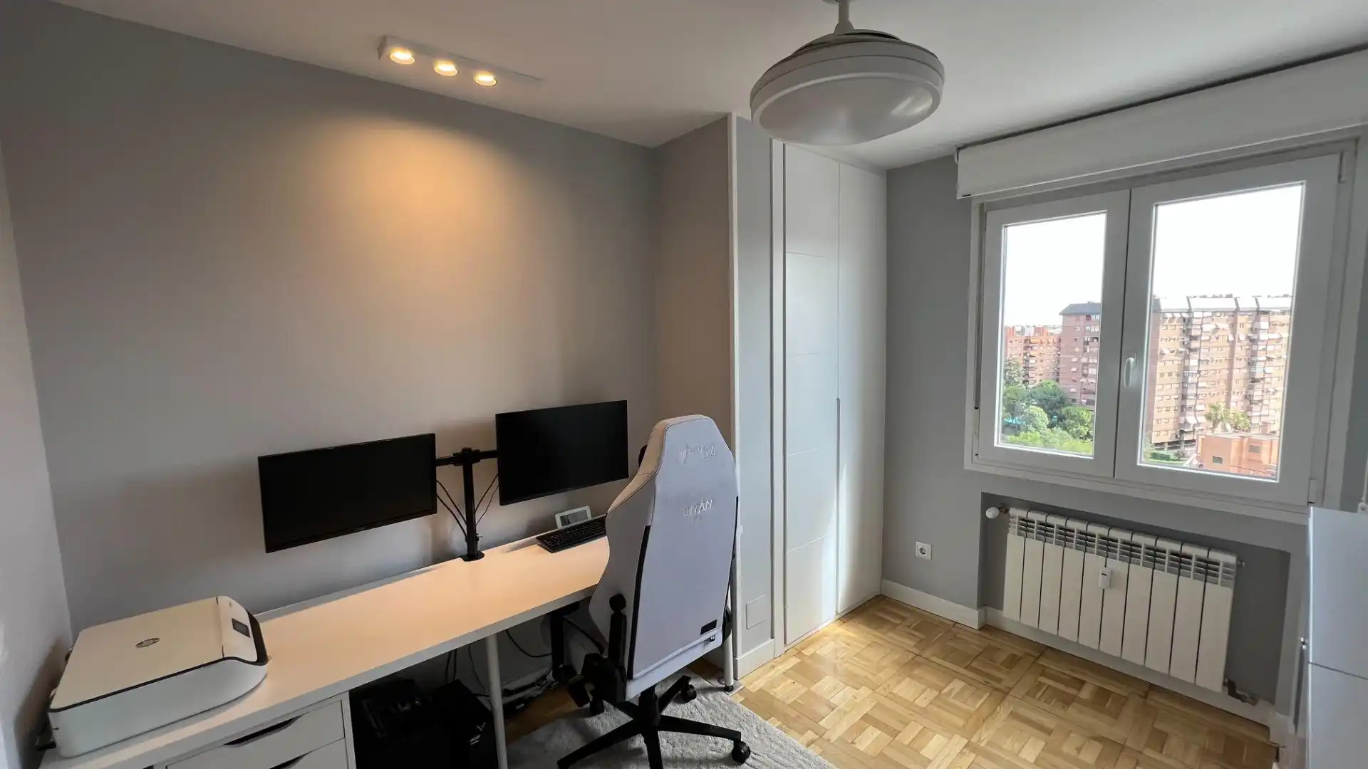 Flat for sale in Madrid  with Air Conditioner, Heating and Parquet flooring
