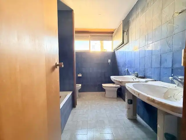 Bany de Pis en venda en Castellón de la Plana / Castelló de la Plana amb Terrassa