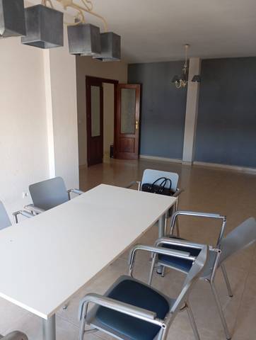 Piso en Venta en Isaac albeniz en Gines