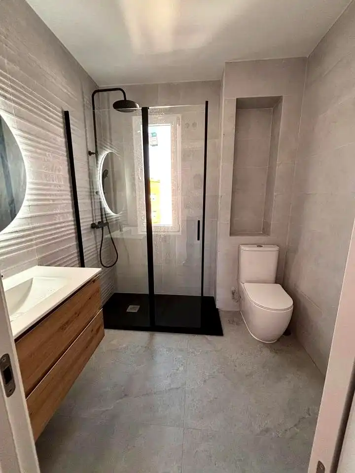 Baño de Piso en venta en Madrid con Aire acondicionado, Calefacción y Terraza