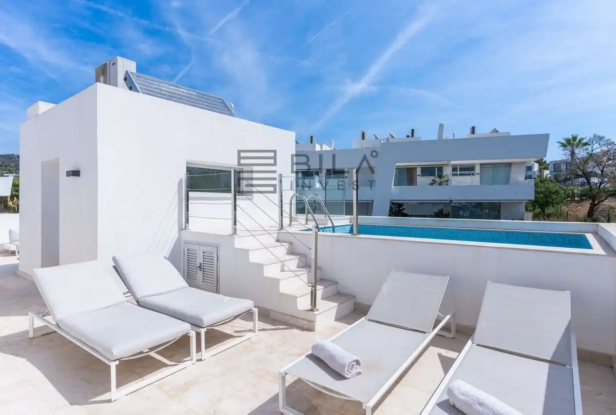 Casa adosada en venta en Las Encinas, Río Real