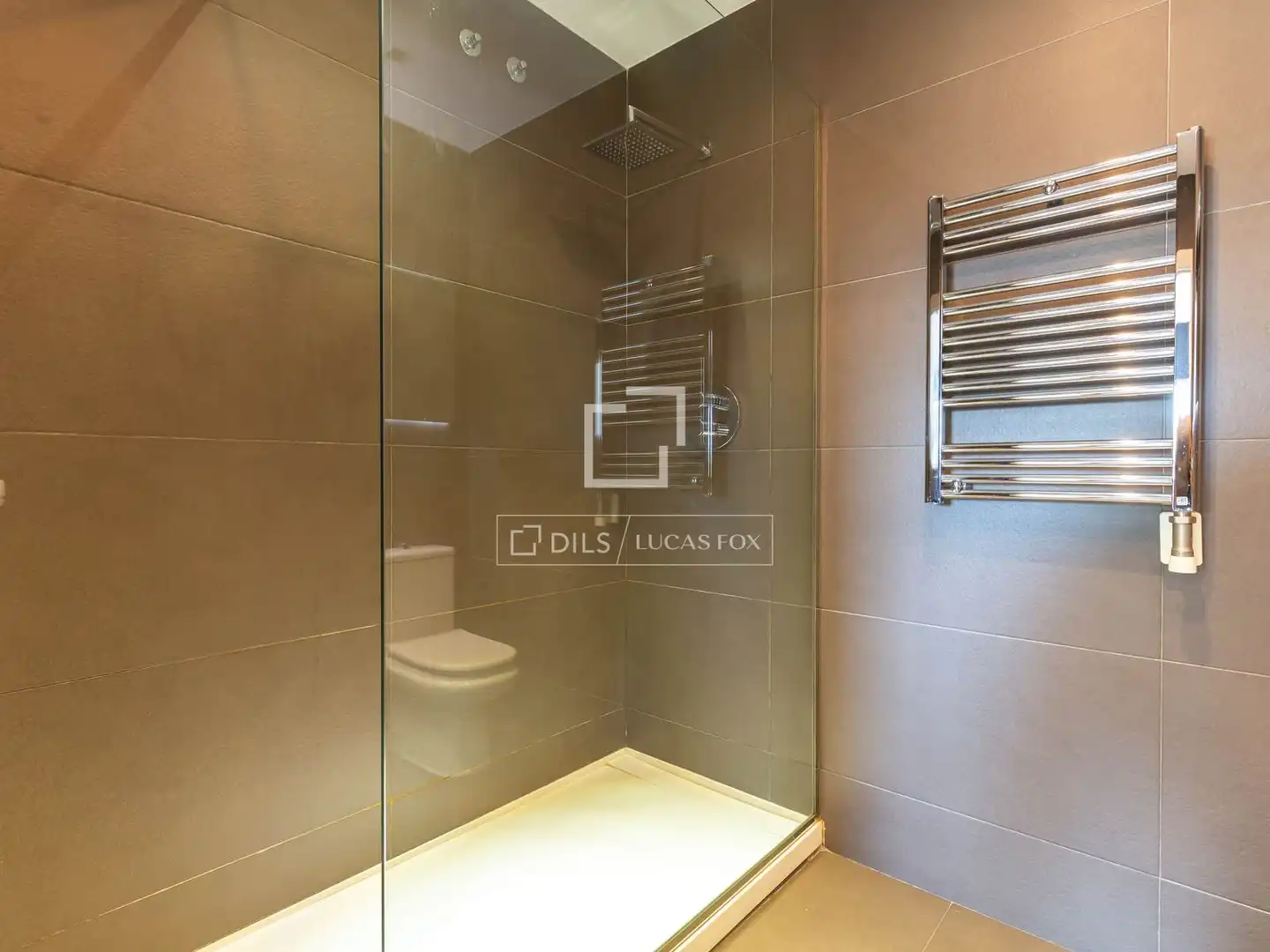 Bathroom of Flat for sale in Sant Just Desvern  with Air Conditioner, Heating and Parquet flooring