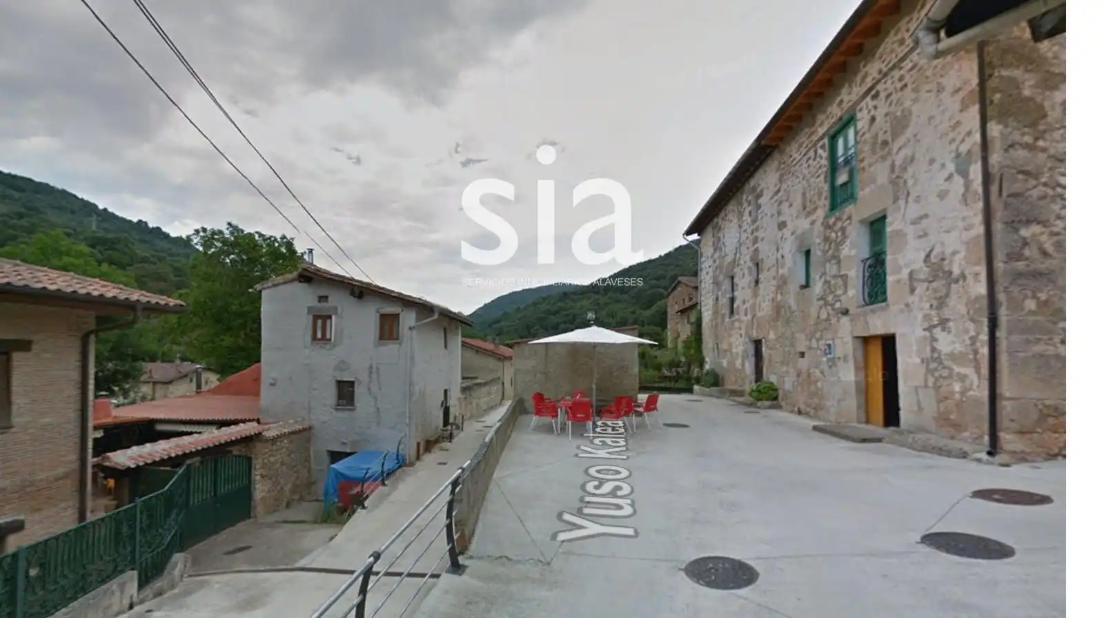 Vista exterior de Casa o xalet en venda en Zambrana amb Jardí privat i Traster