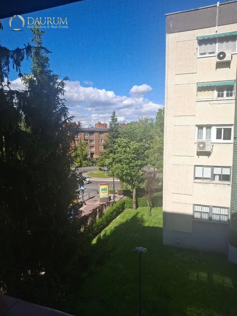 Vista exterior de Piso en venta en San Sebastián de los Reyes con Aire acondicionado, Calefacción y Trastero