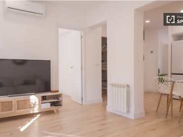 Appartamento con balcone in affitto a Tetuán