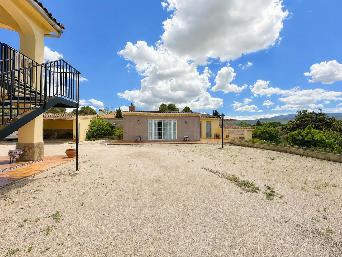 Vista exterior de Casa o chalet en venta en Agullent con Calefacción, Jardín privado y Terraza