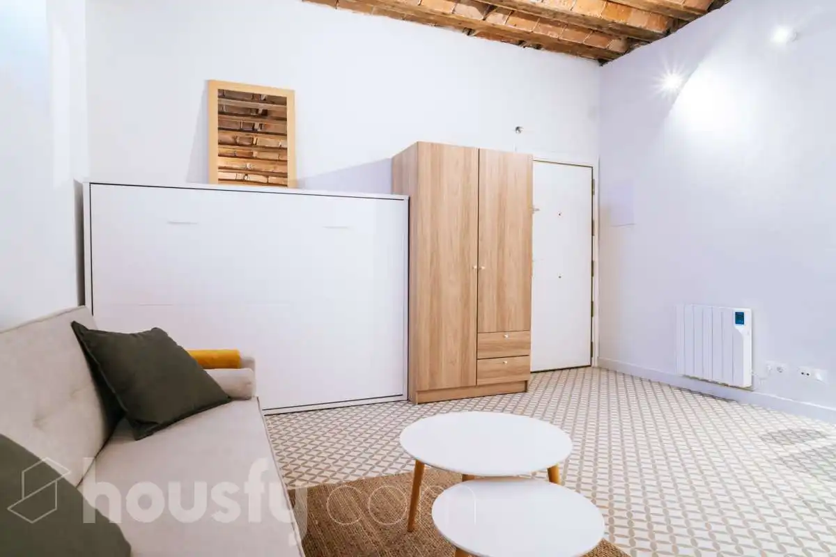 Habitación de Estudio de alquiler en Madrid con Amueblado