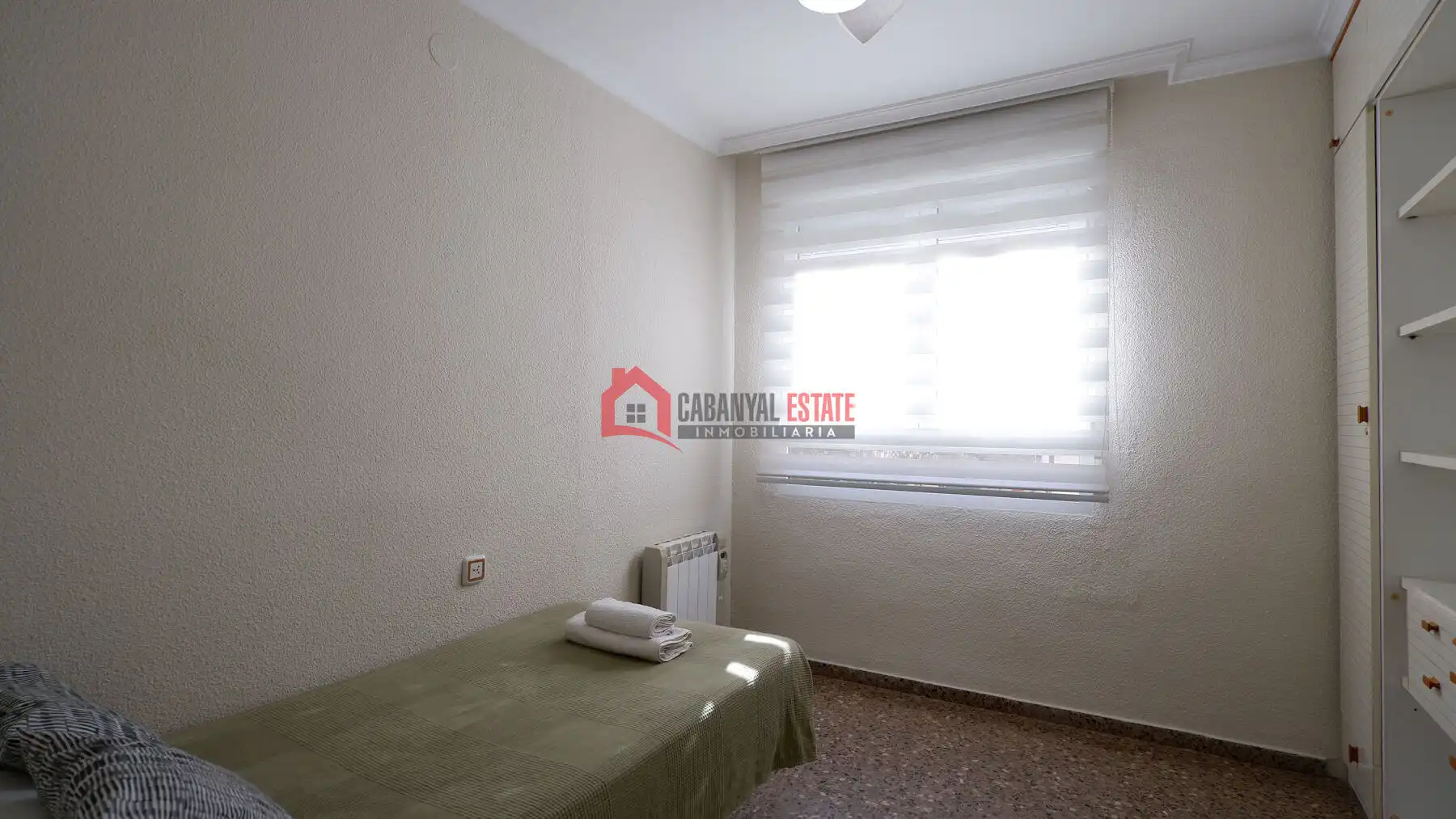 Schlafzimmer von Wohnungen zur Miete in Valencia mit Klimaanlage, Heizung und Möbliert
