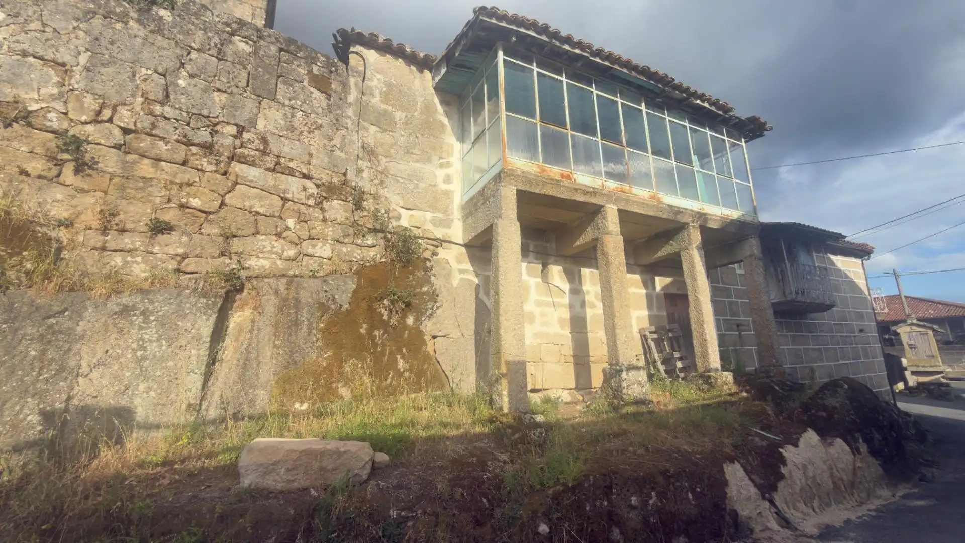 Vista exterior de Casa o xalet en venda en Nogueira de Ramuín amb Jardí privat i Balcó