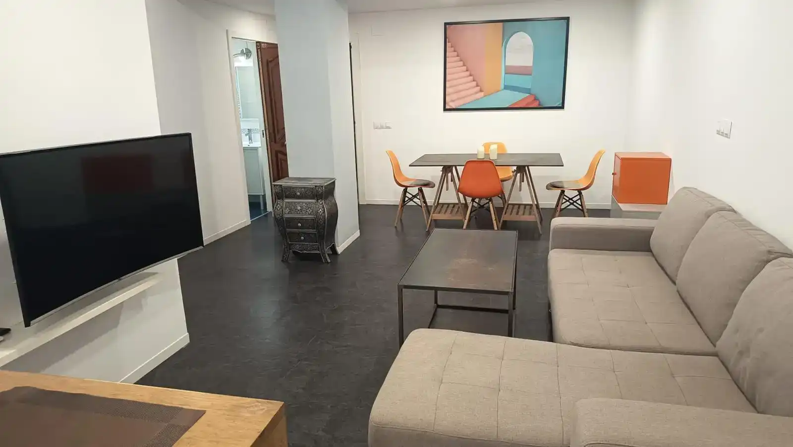 Wohnung zur Miete in Torremolinos mit Klimaanlage, Privatgarten und Abstellraum