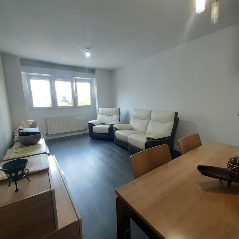Living room of Flat to rent in Barañáin / Barañain  with Heating