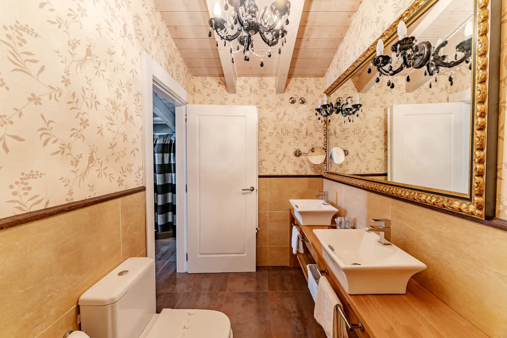 Baño de Edificio en venta en Valle de Losa con Alarma