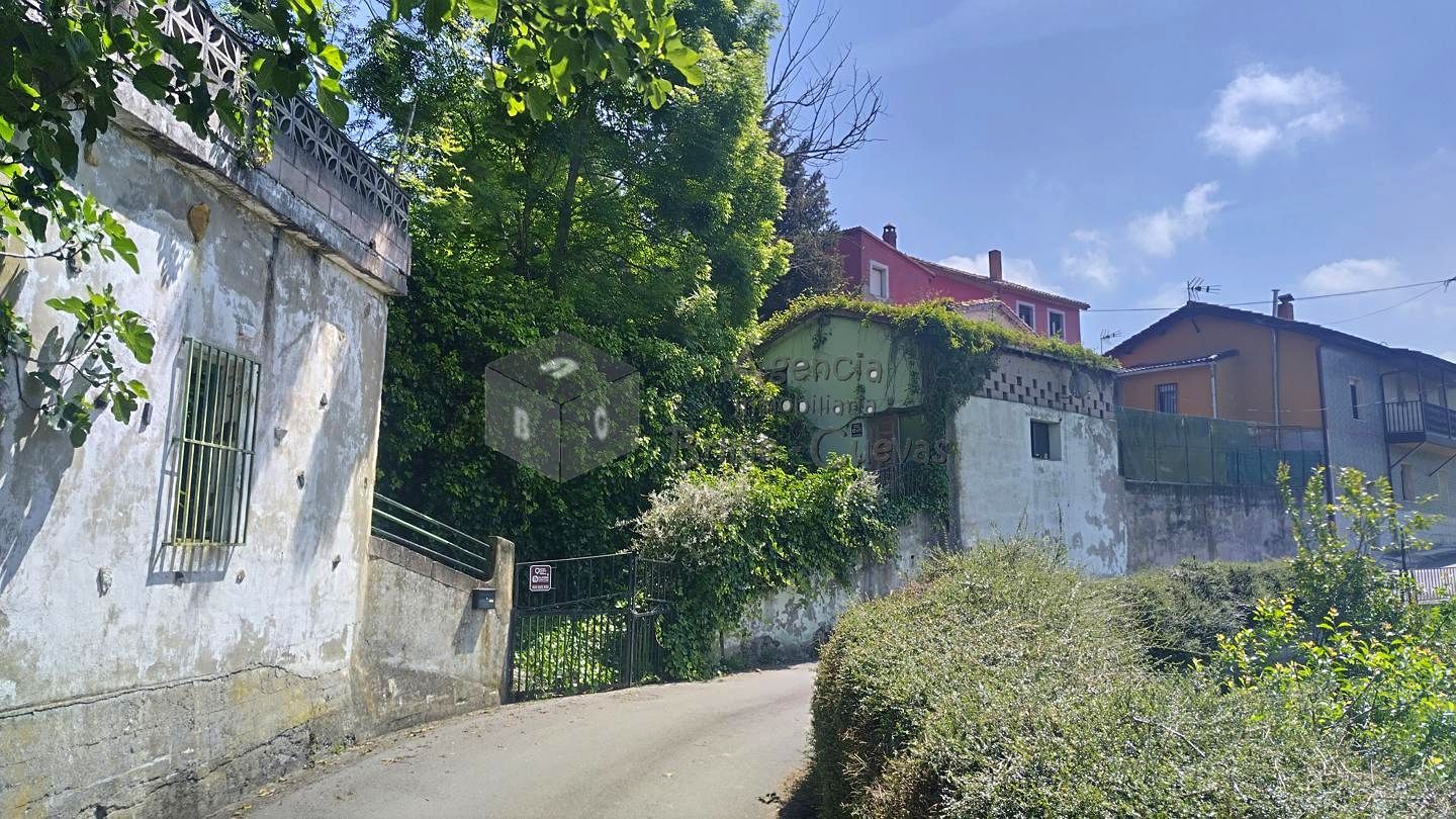 Vista exterior de Oficina en venda en Mieres (Asturias)