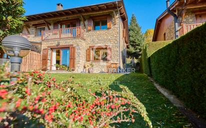 Vista exterior de Casa adosada en venda en Ger amb Calefacció, Jardí privat i Parquet