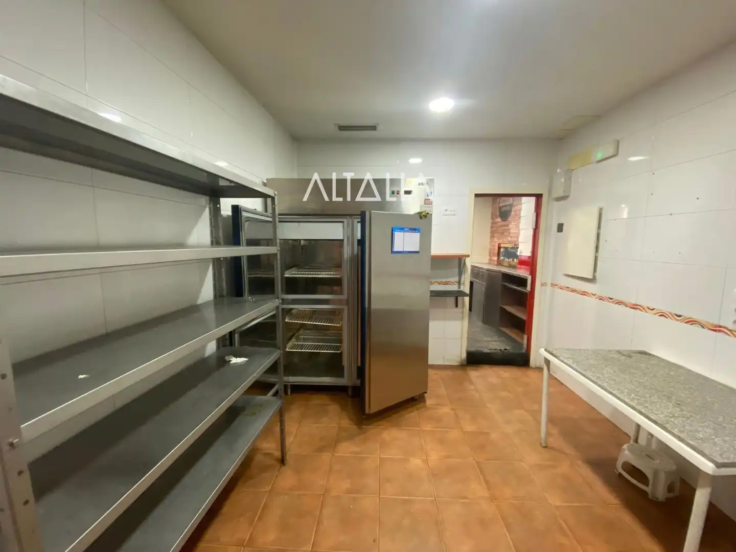 Cocina de Local en venta en Cuenca con Aire acondicionado