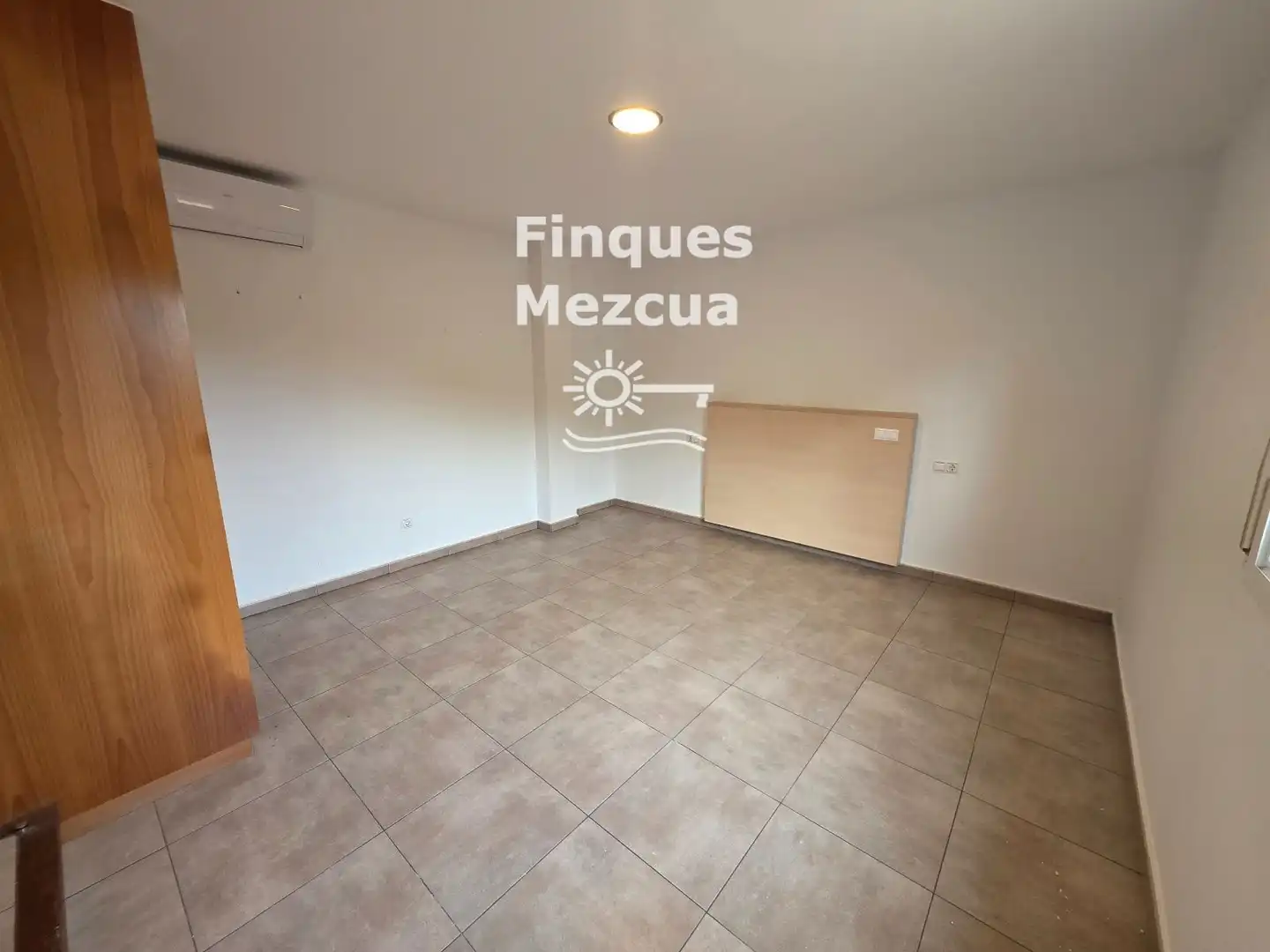Casa adosada en venta en Els Munts