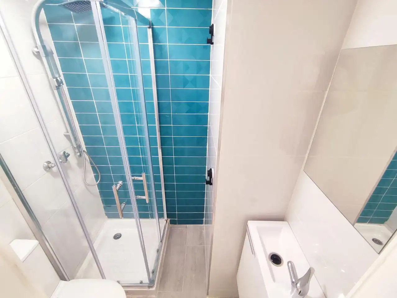 Habitación en Julio Moreno Dávila, Cartuja