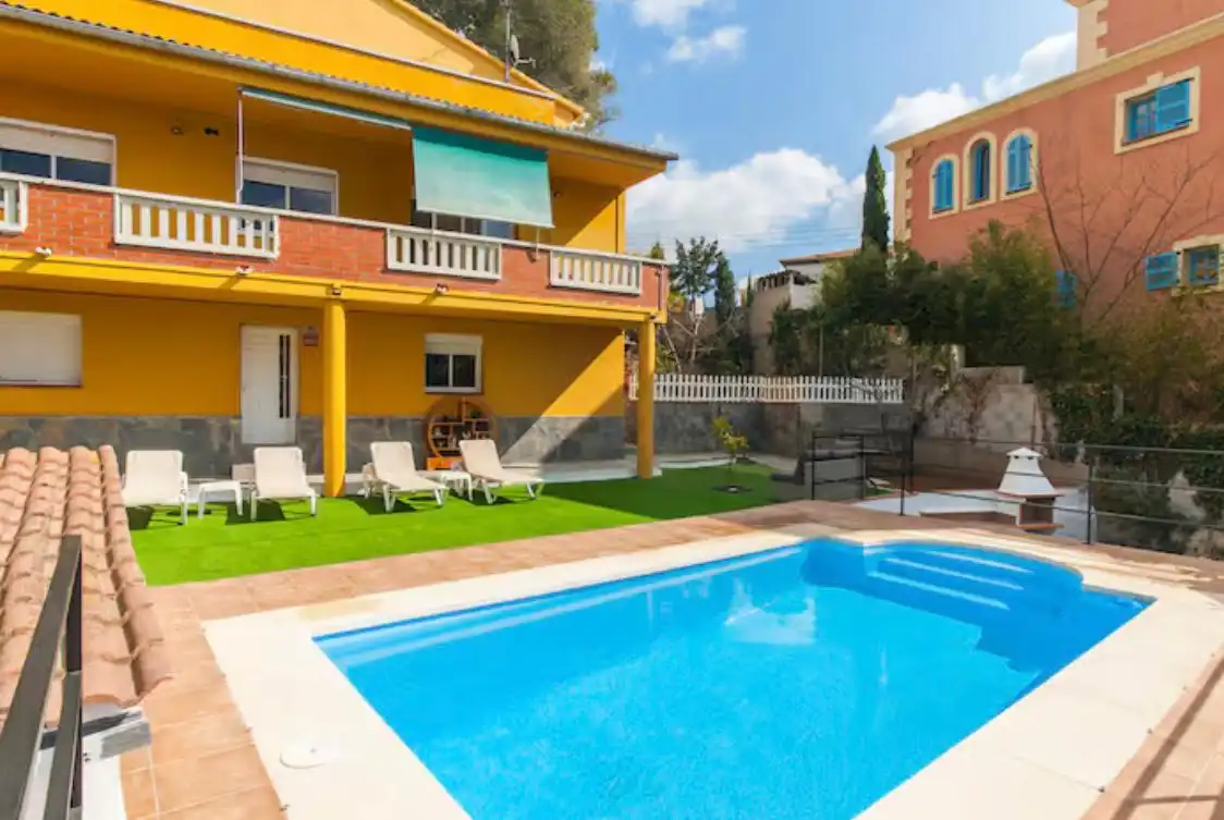 Piscina de Casa o xalet en venda en Olivella amb Aire condicionat, Jardí privat i Terrassa
