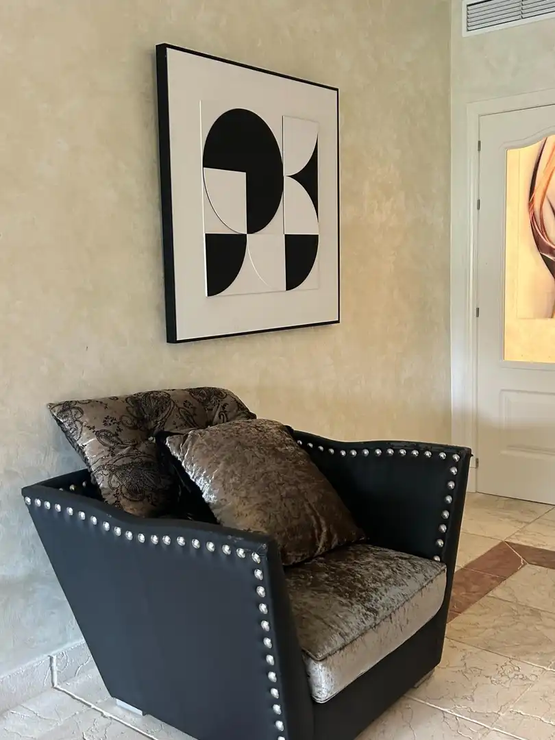 Sala de estar de Casa adosada en venta en Estepona con Aire acondicionado, Jardín privado y Amueblado