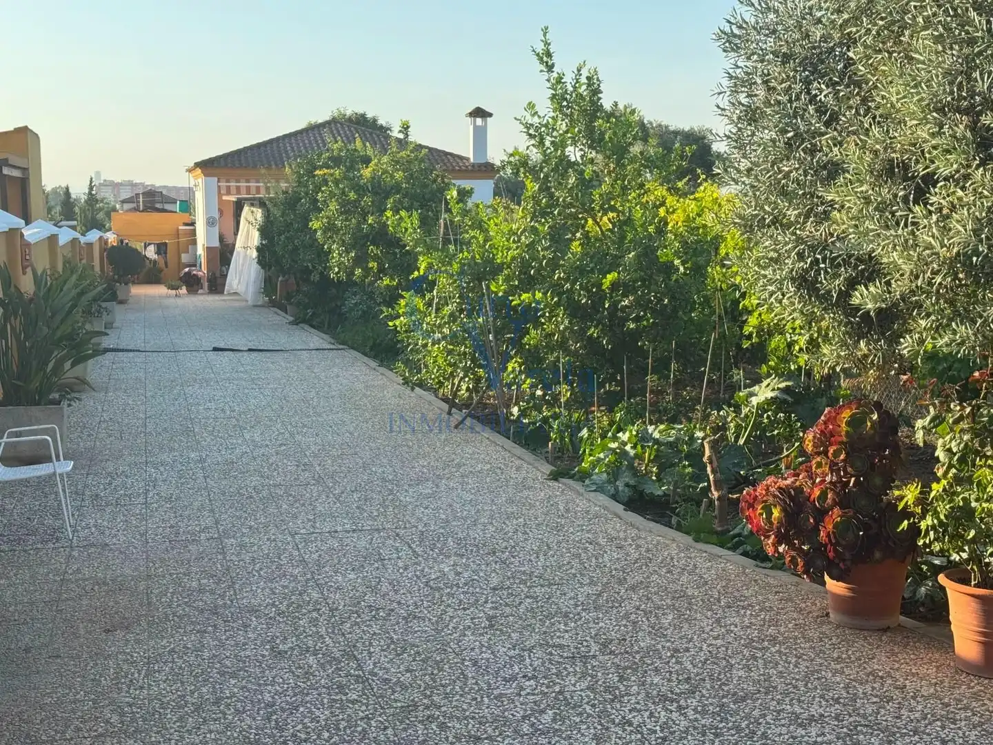 Finca rústica en venda en Dos Hermanas amb Aire condicionat, Calefacció i Jardí privat