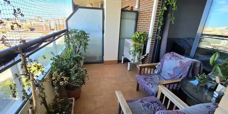 Terrasse von Wohnung zum Verkauf in Vinaròs mit Klimaanlage, Abstellraum und Möbliert