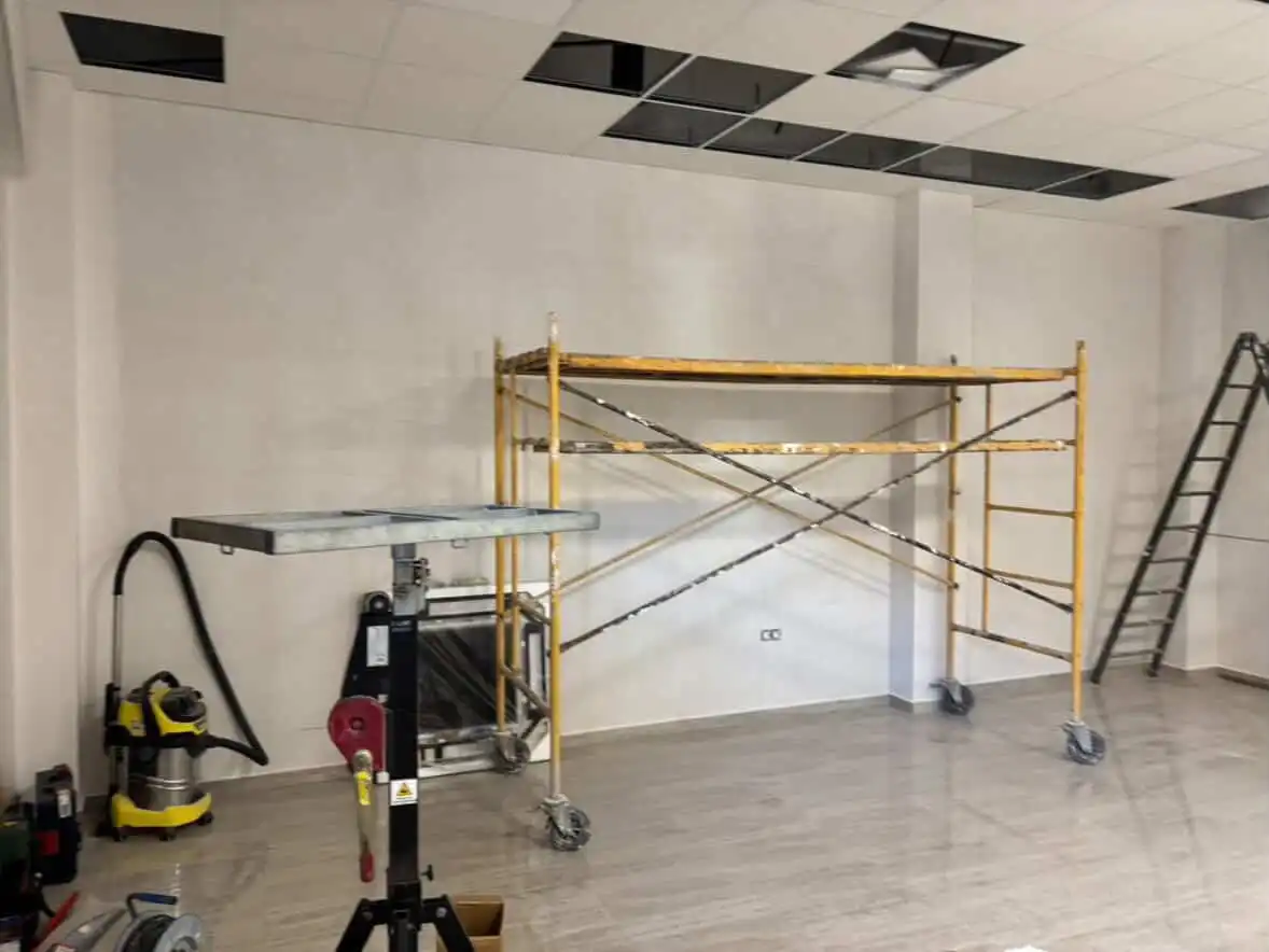 Local de alquiler en La Unión con Aire acondicionado