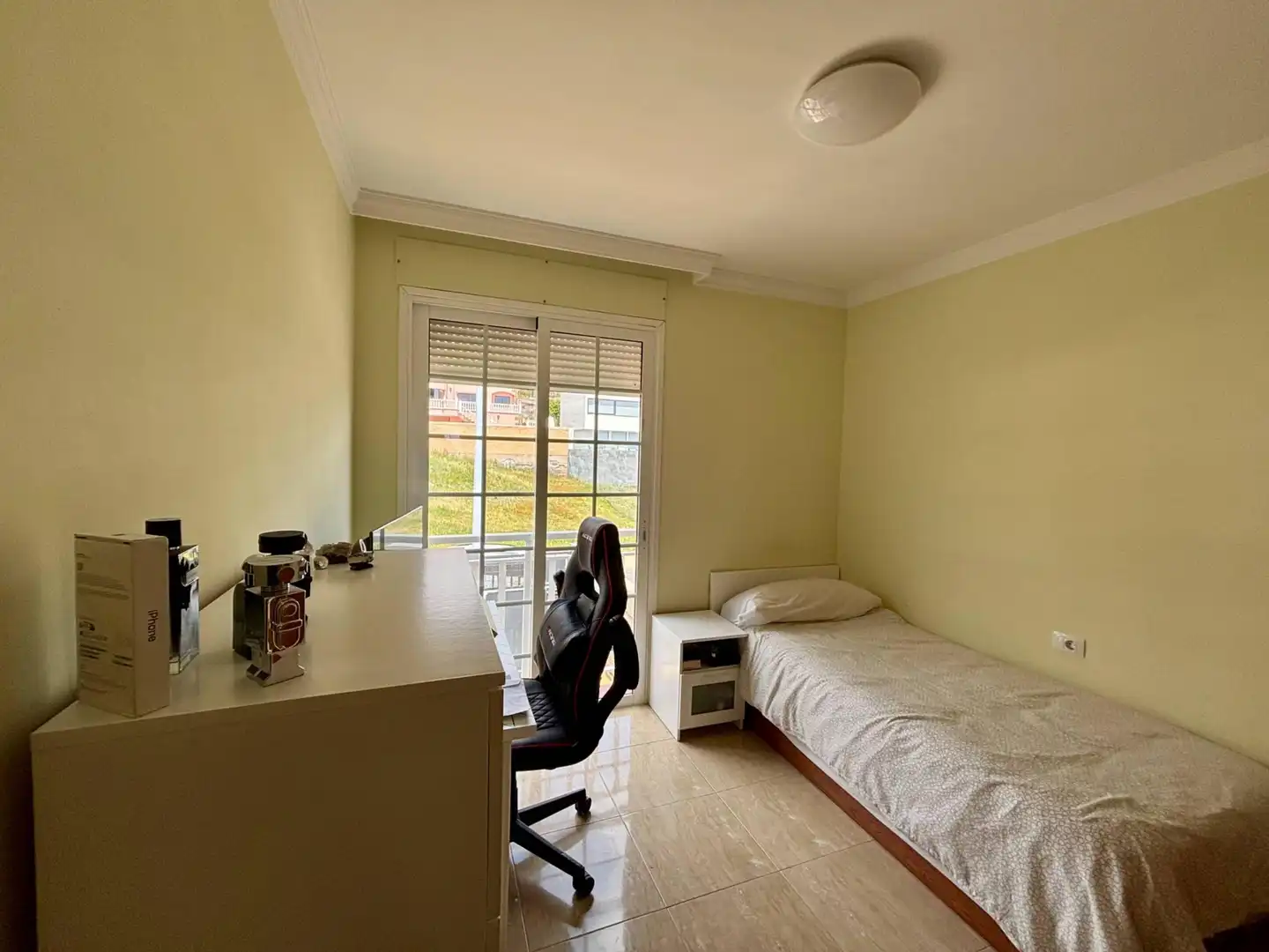 Habitación de Casa adosada en venta en Candelaria con Aire acondicionado, Terraza y Piscina